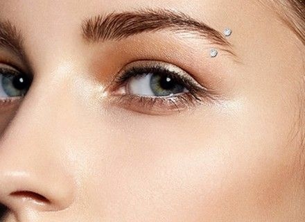 Eyebrow Piercing Swollen? Here’s What You Should Do (And Why It Happened)